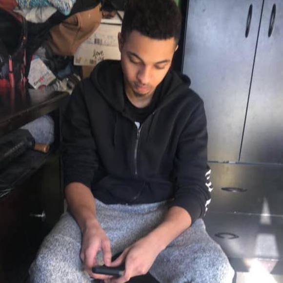 Meet your Posher, Nedson - Picture 1 of 1